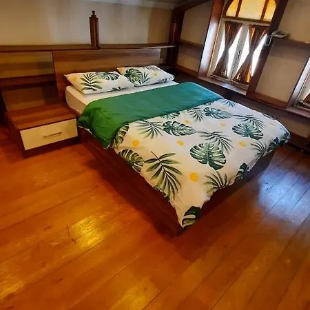 Historic Flower Mansion