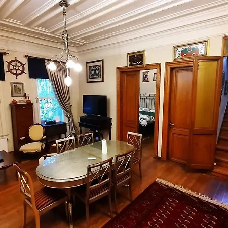 Historic Flower Mansion Βίλα